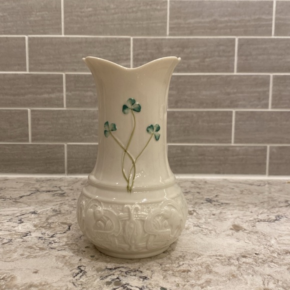 Belleek Vase - Picture 3 of 9